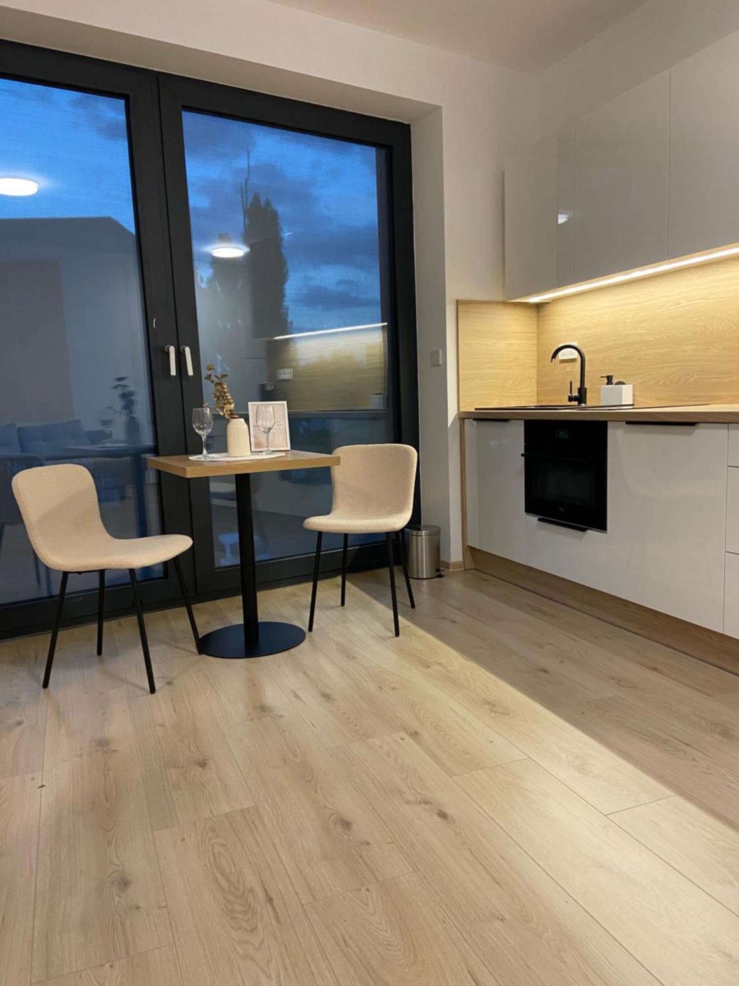 Ar Mykonos Oasis Appartement Košice Buitenkant foto