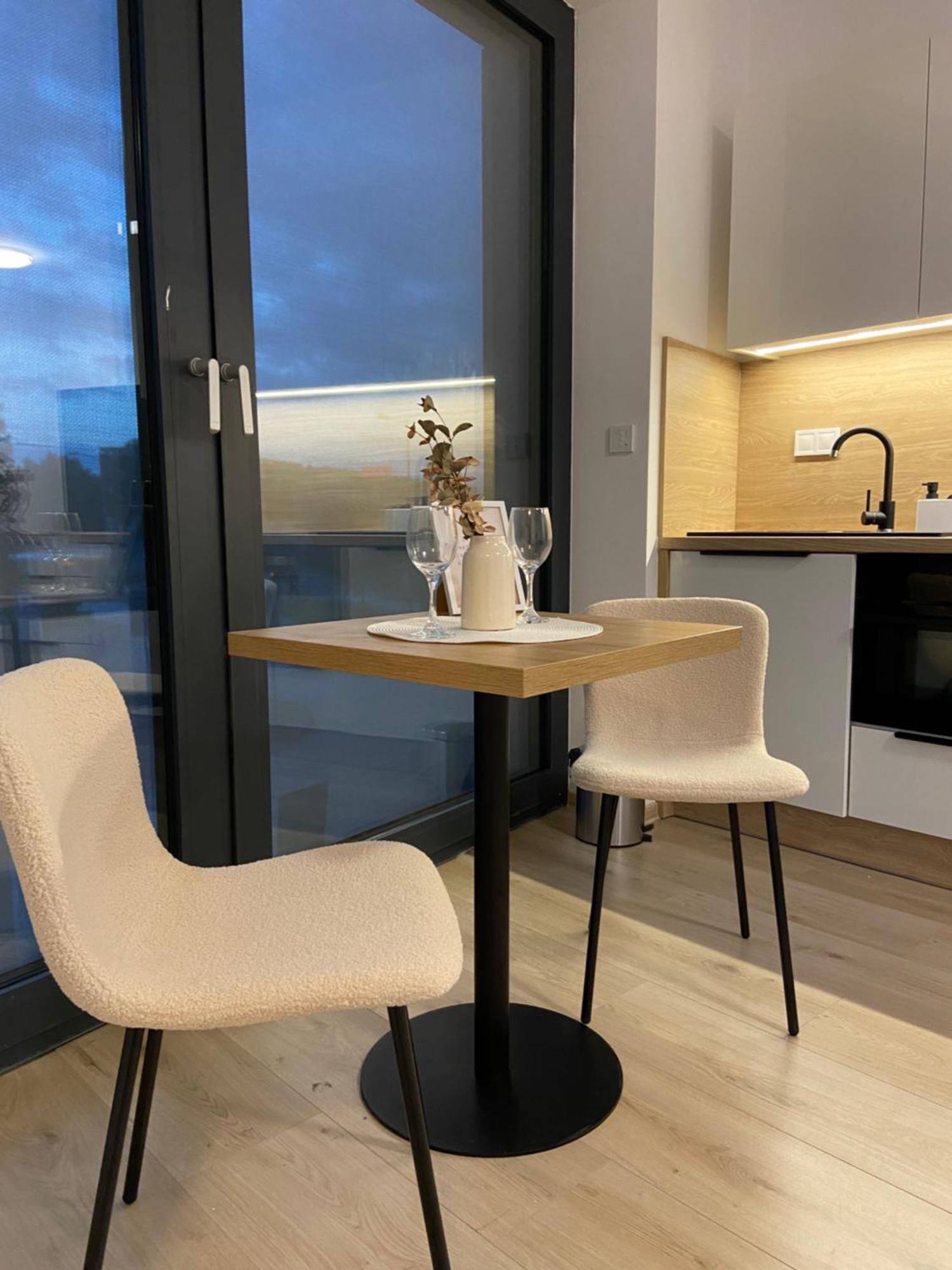 Ar Mykonos Oasis Appartement Košice Buitenkant foto