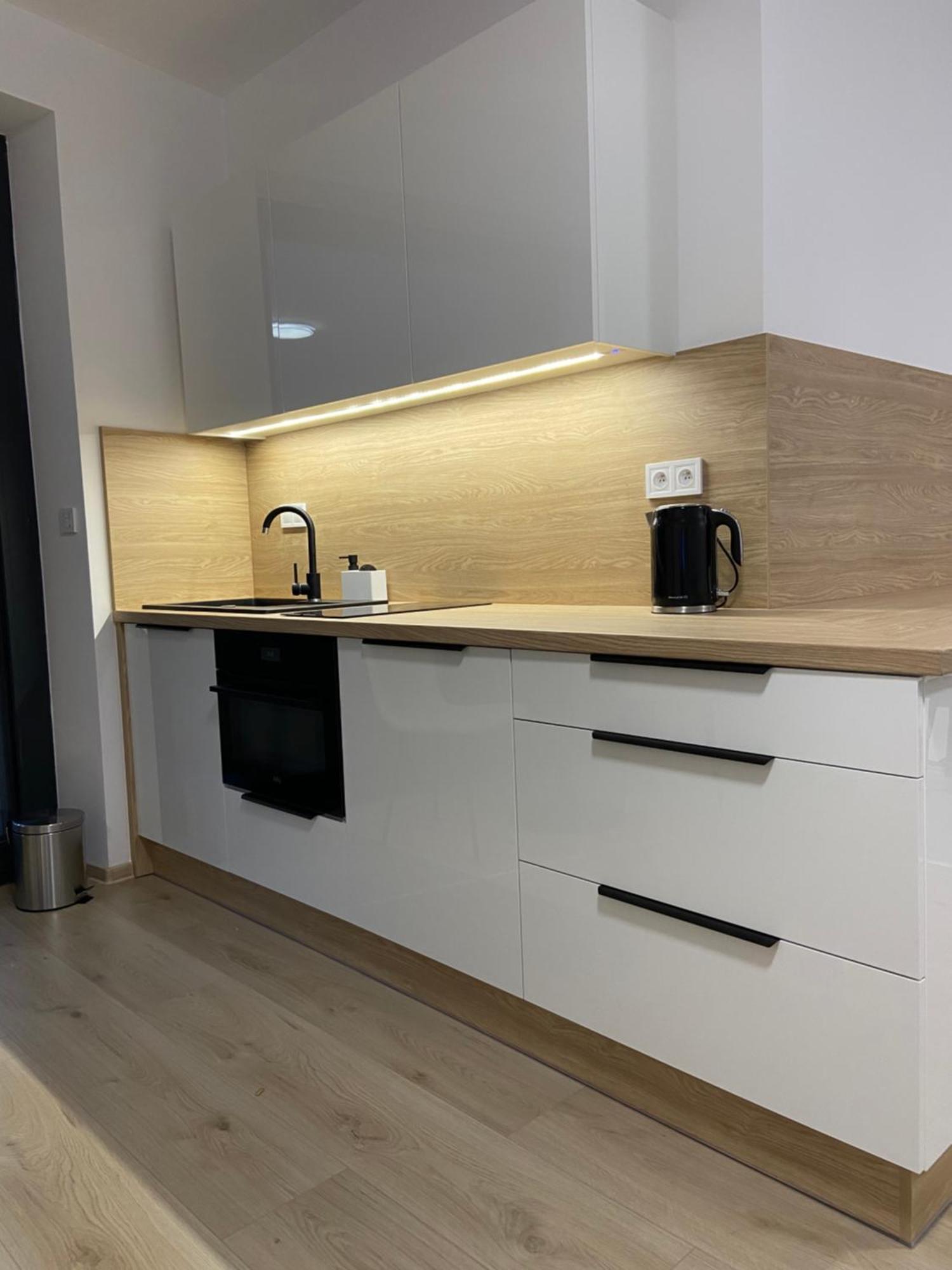 Ar Mykonos Oasis Appartement Košice Buitenkant foto